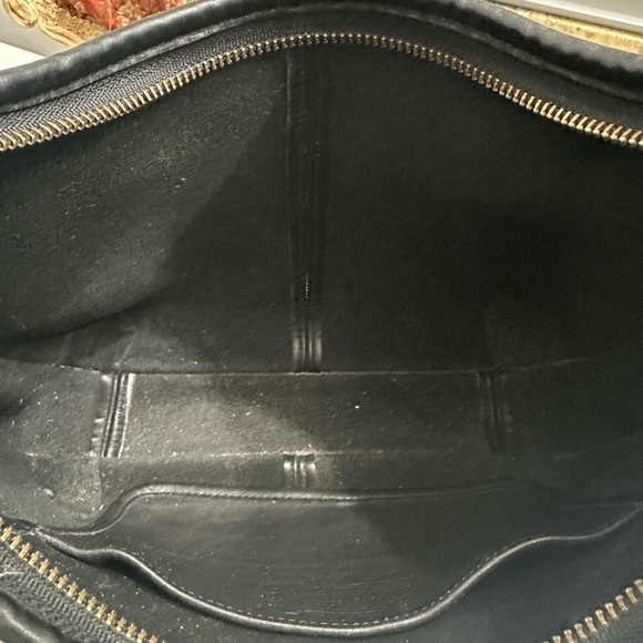 Vintage Coach Ergo Black Crescent Hobo Bag with Smooth Finish leather # 9025 - Picture 8 of 9
